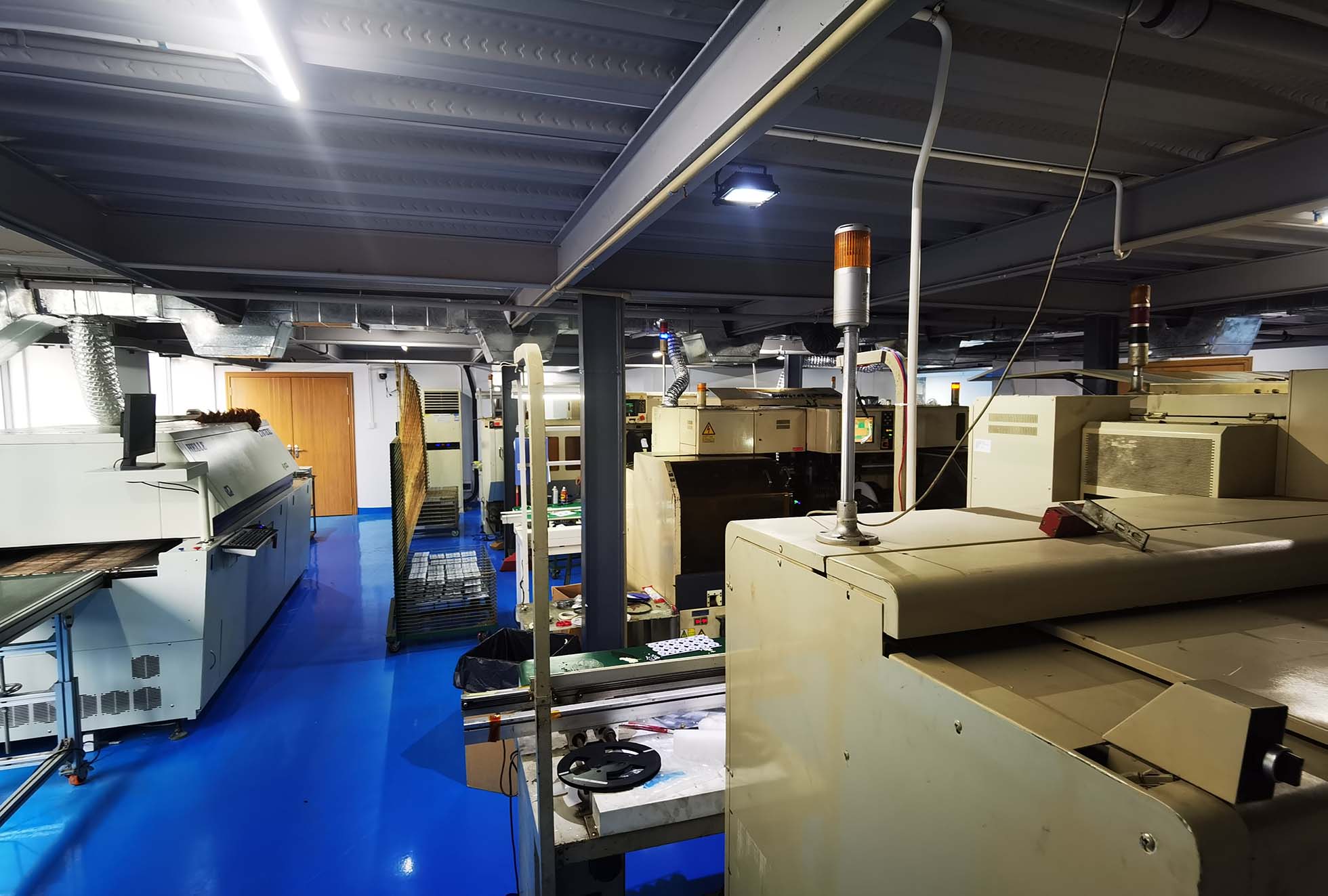 人生就是搏中山分厂自动化生产车间