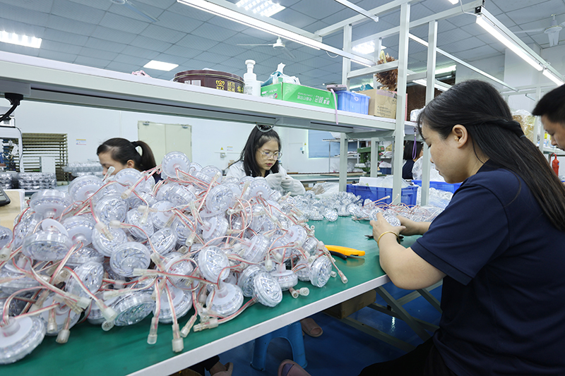 人生就是搏照明年底冲刺，全力包管全球客户订单交付