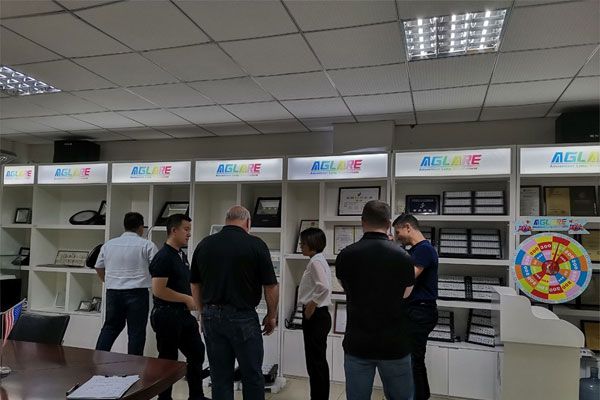 接待人生就是搏美国客户来造访我们！